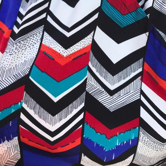 💕HP💕DV by Dolce Vita Chevron Shorts - Picture 3 of 9